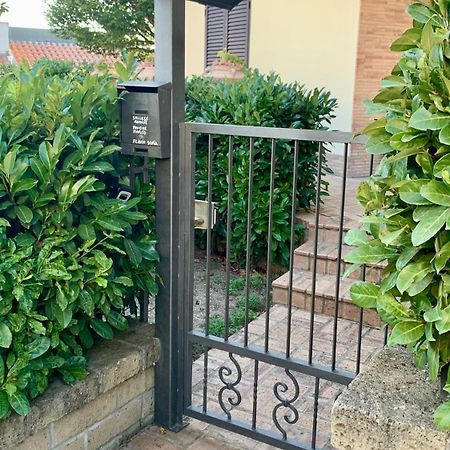 Attico Con Terrazzo Panoramico Maiella - 1Piano - Vasto Apartment Exterior photo